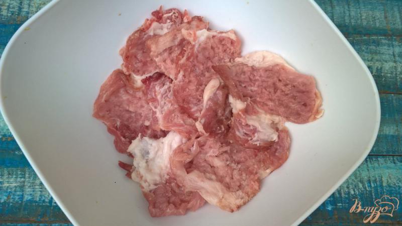Фото приготовление рецепта: Отбивные из свинины в лаймово-медовом маринаде шаг №2
