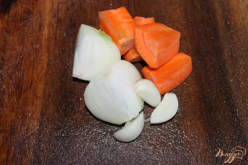 Фото приготовление рецепта: Бульон из утки и овощей шаг №3