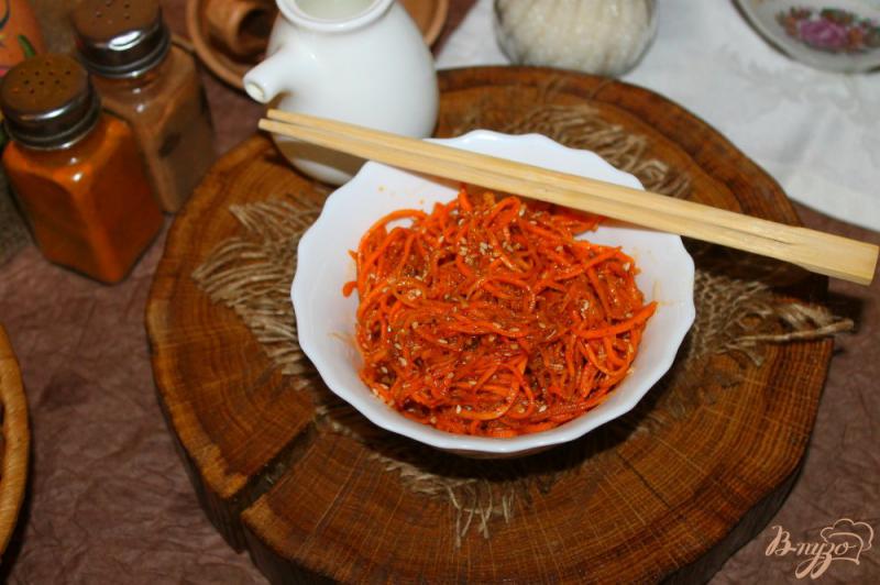 Фото приготовление рецепта: Морковь по - корейски с паприкой и кунжутом шаг №9