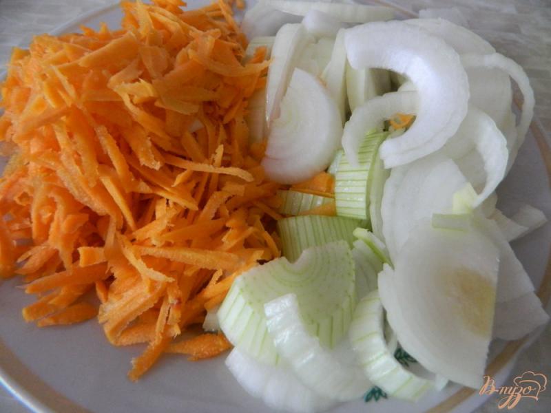 Фото приготовление рецепта: Овощное рагу из кабачков, помидор и фасоли шаг №1