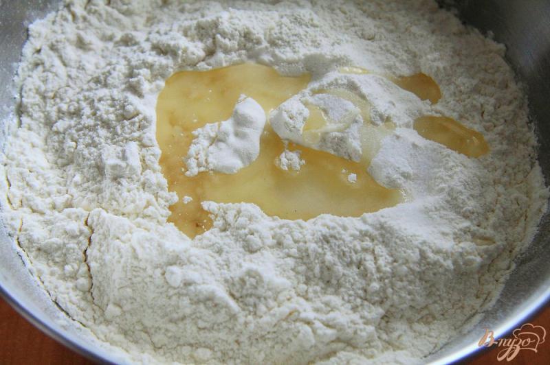 Фото приготовление рецепта: Пельменное тесто на молоке шаг №3