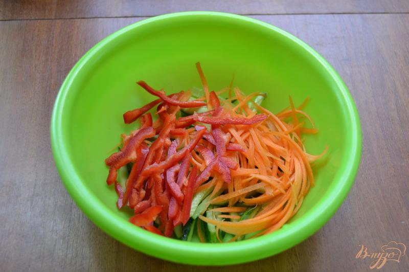 Фото приготовление рецепта: Острый овощной салат со свиным сердцем по-корейски шаг №4