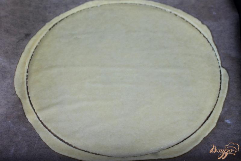 Фото приготовление рецепта: Песочный торт со сметано-медовым кремом шаг №5