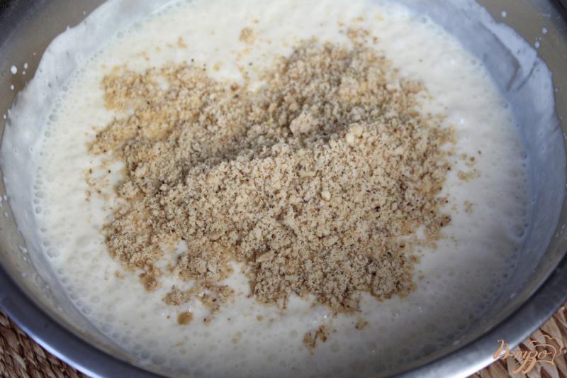 Фото приготовление рецепта: Песочный торт со сметано-медовым кремом шаг №9