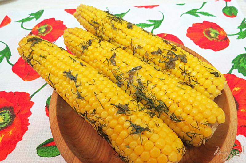Фото приготовление рецепта: Кукуруза запеченная в фольге в духовке шаг №9