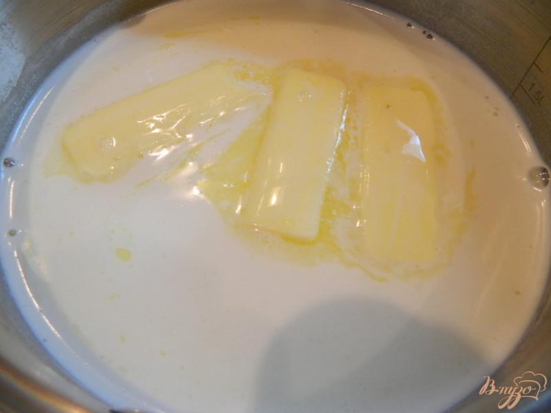 Фото приготовление рецепта: Торт медовый с заварным кремом шаг №7