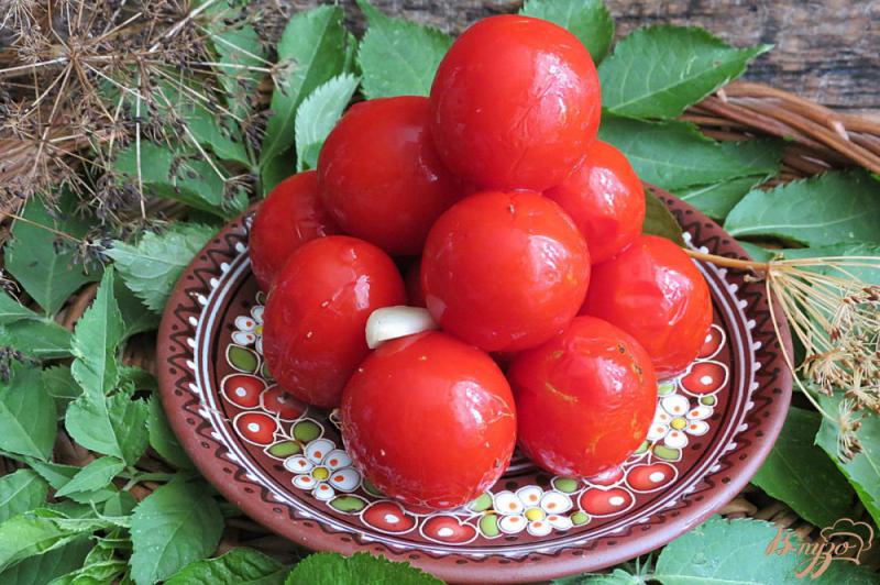 Фото приготовление рецепта: Малосольные помидоры шаг №8