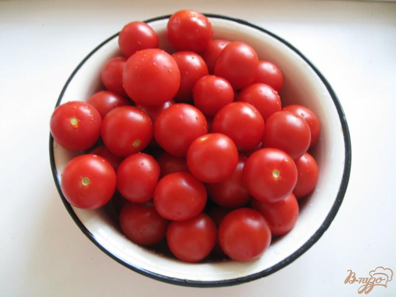 Фото приготовление рецепта: Маринованные помидоры «под снегом» шаг №1
