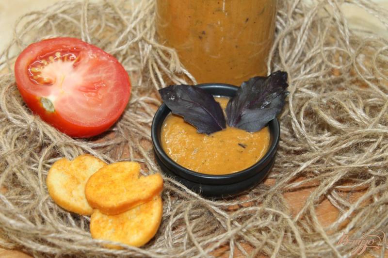 Фото приготовление рецепта: Пряный томатный соус с яблоком шаг №8