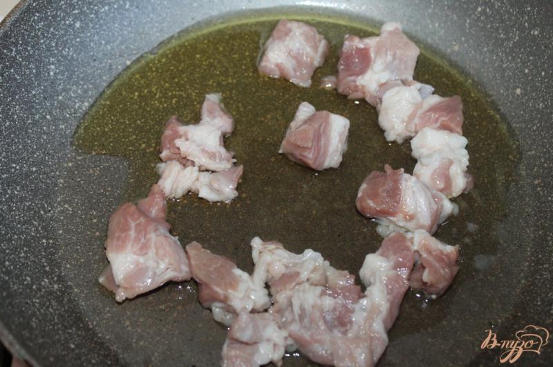 Фото приготовление рецепта: Гречка со свининой и перцем шаг №2