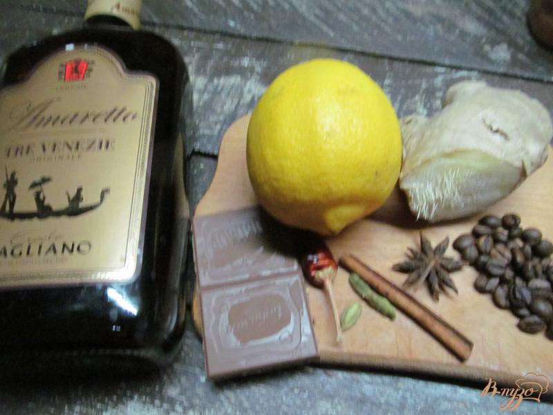 Фото приготовление рецепта: Алкогольный напиток чили на основе шоколадного сиропа и кофе шаг №1