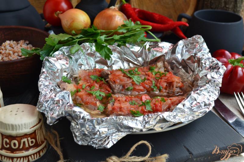 Фото приготовление рецепта: Телятина в томатно-луковом маринаде на пару шаг №4