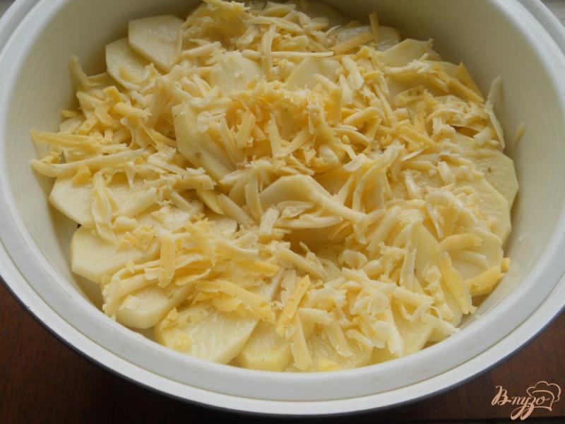 Фото приготовление рецепта: Хек на овощной подушке с картофелем на пару (в мультиварке) шаг №5