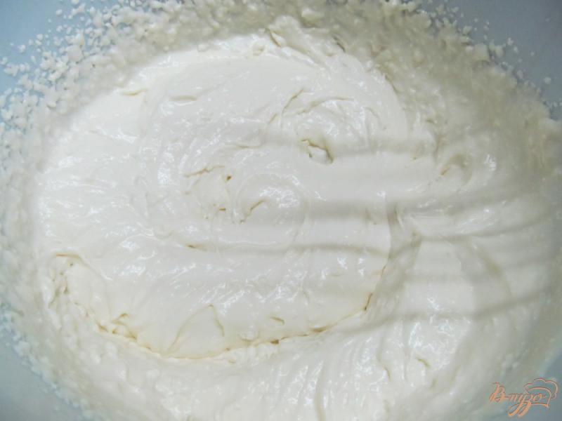 Фото приготовление рецепта: Творожное мороженое с ликером шаг №3
