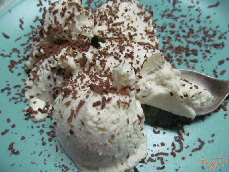 Фото приготовление рецепта: Творожное мороженое с ликером шаг №6