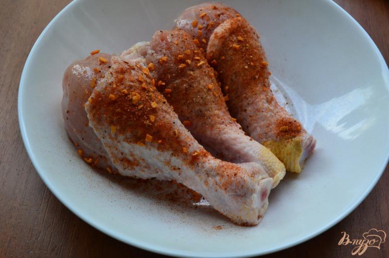 Фото приготовление рецепта: Куриные голени с картофелем и сыром на пару шаг №1