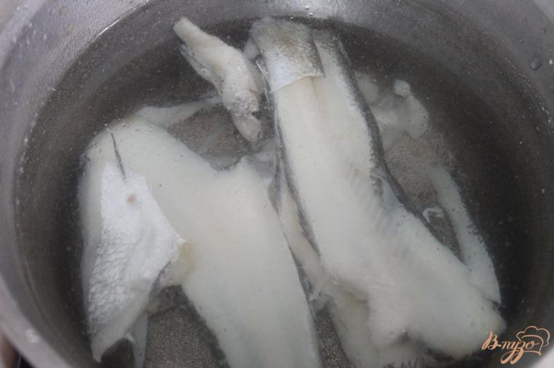 Фото приготовление рецепта: Рыбный бульон из натотении, овощей и зелени шаг №2