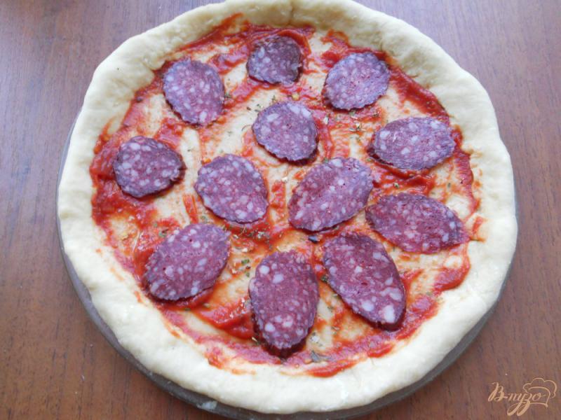 Фото приготовление рецепта: Пицца бездрожжевая в микроволновке шаг №5