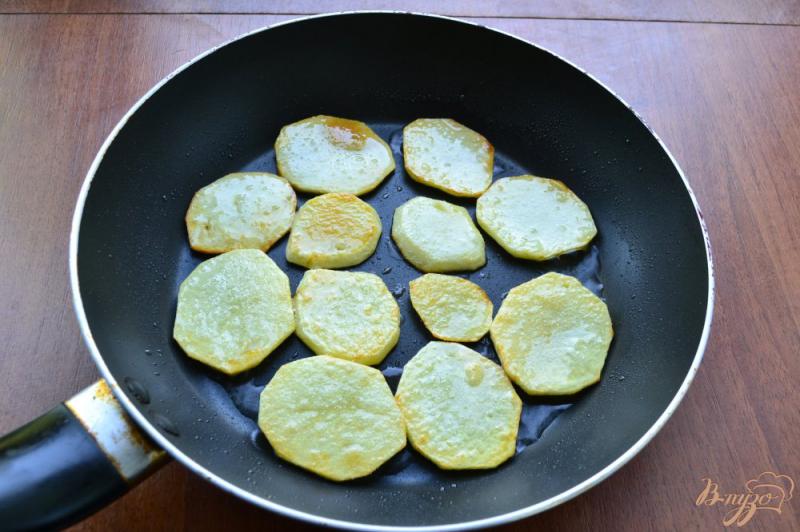 Фото приготовление рецепта: Омлет с картофелем и курицей шаг №2