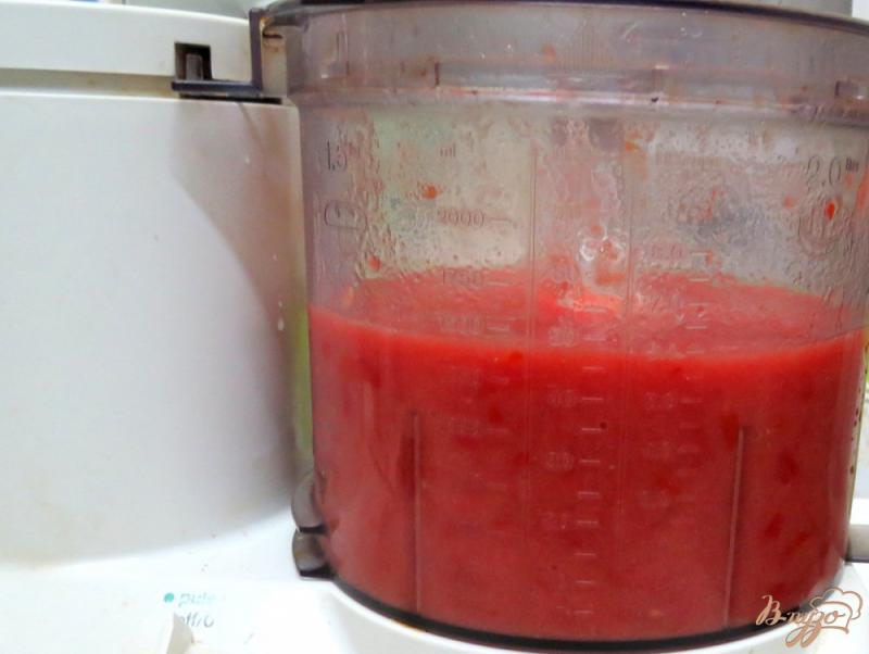 Фото приготовление рецепта: Соус томатный с красным перцем (на зиму) шаг №2