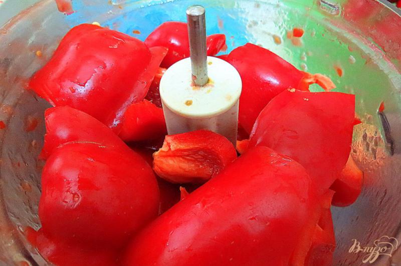 Фото приготовление рецепта: Соус томатный с красным перцем (на зиму) шаг №4
