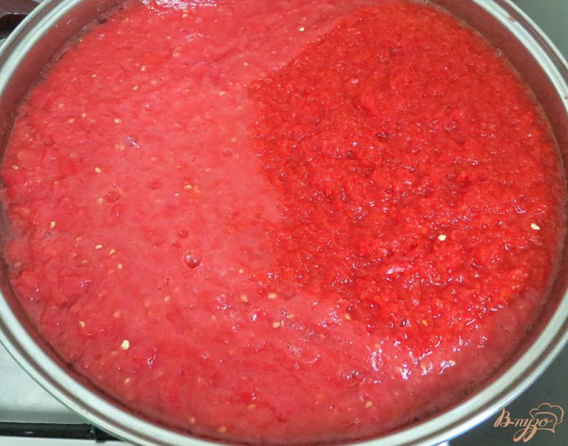 Фото приготовление рецепта: Соус томатный с красным перцем (на зиму) шаг №5