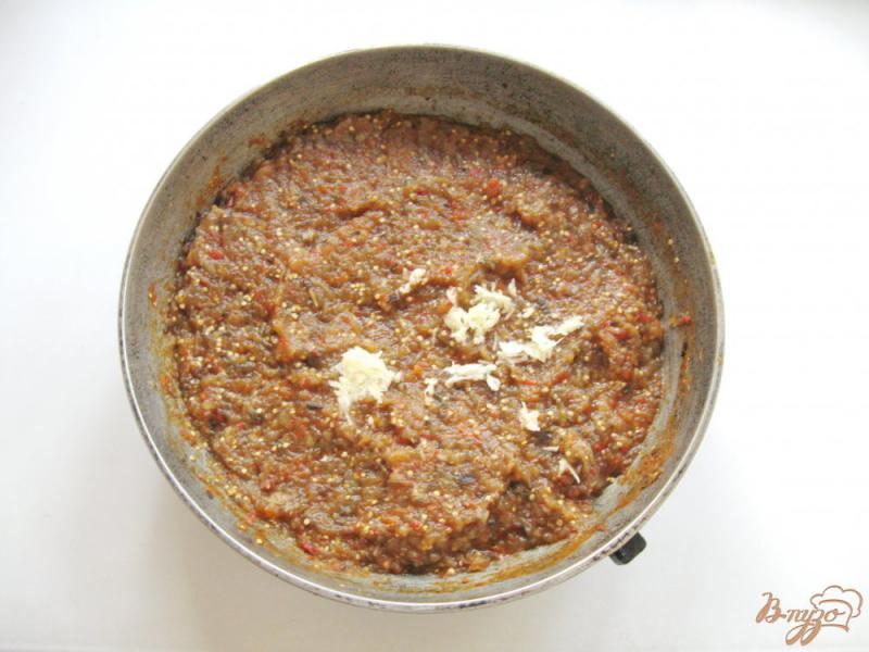 Фото приготовление рецепта: Икра из баклажанов по-домашнему шаг №3