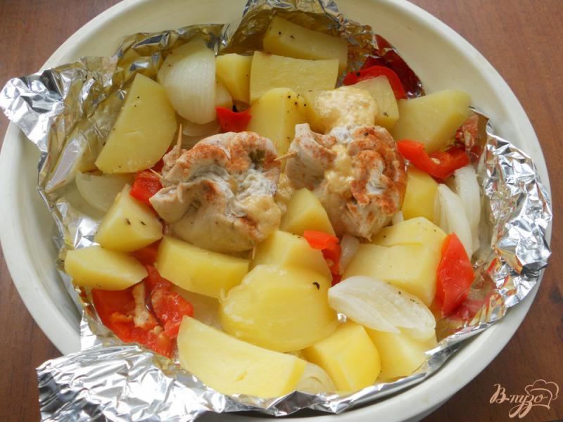 Фото приготовление рецепта: Куриные мешочки с сыром и овощами на пару шаг №7