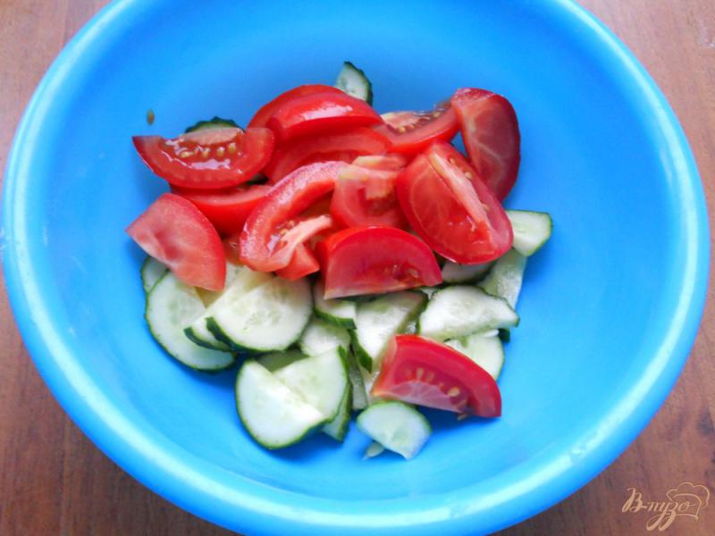 Фото приготовление рецепта: Салат из свежих овощей с курицей и сыром шаг №1