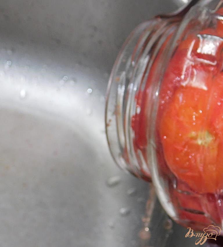 Фото приготовление рецепта: Сладкие помидоры в томатной пасте шаг №5