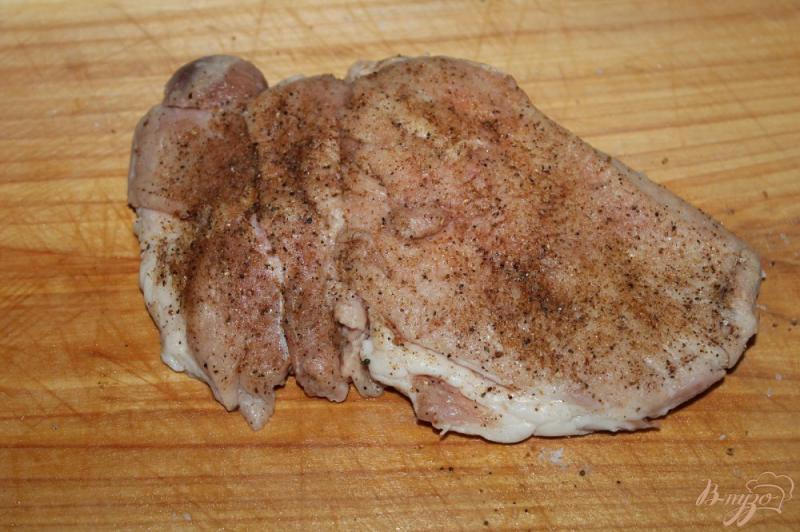 Фото приготовление рецепта: Свиной стейк в соевом соусе Терияки шаг №2