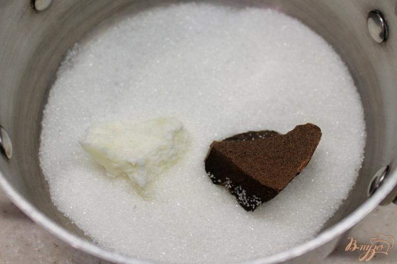 Фото приготовление рецепта: Шоколадное мороженное с какао-тертым и какао-маслом шаг №1
