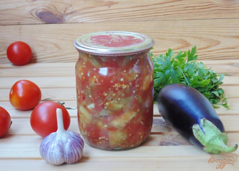 Фото приготовление рецепта: Баклажаны с перцем в томатном соке на зиму шаг №7