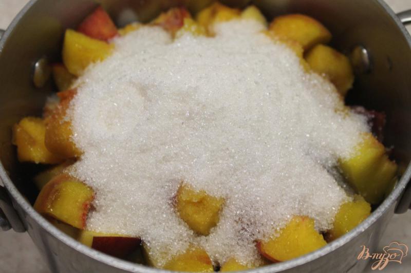 Фото приготовление рецепта: Персиковое варенье с лимоном шаг №3