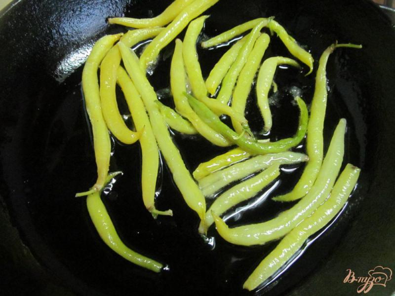 Фото приготовление рецепта: Теплый салат из восковой фасоли шаг №1