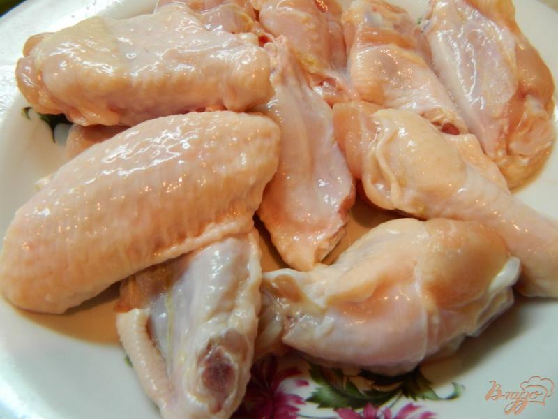Фото приготовление рецепта: Рис с куриными крылышками шаг №1