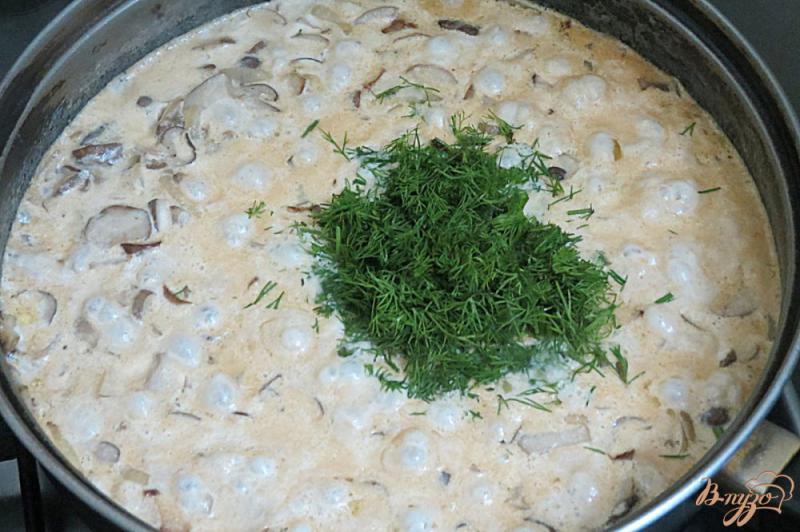 Фото приготовление рецепта: Соус с белыми грибами шаг №5