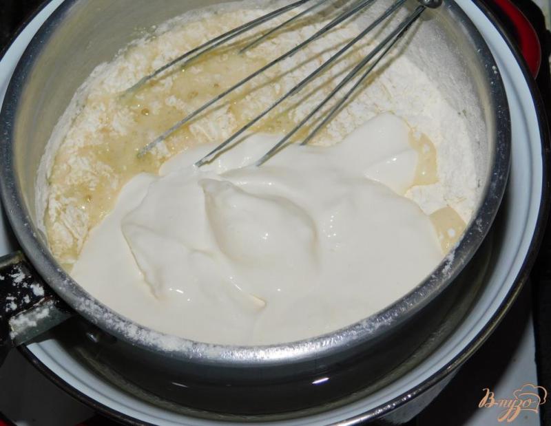 Фото приготовление рецепта: Крем-пломбир для украшения торта шаг №3