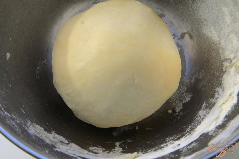 Фото приготовление рецепта: Алу паратха - индийские лепешки с картофелем и зеленью шаг №2