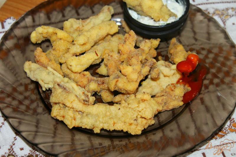 Фото приготовление рецепта: Куриные палочки в кукурузной панировке во фритюре шаг №9