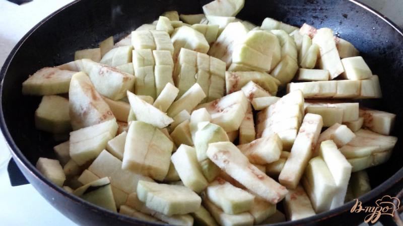Фото приготовление рецепта: Салат из баклажанов с чесноком шаг №1