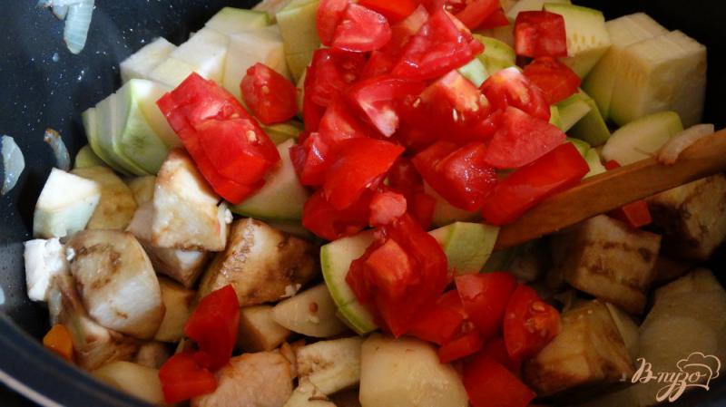 Фото приготовление рецепта: Овощное рагу с курицей и карри шаг №4