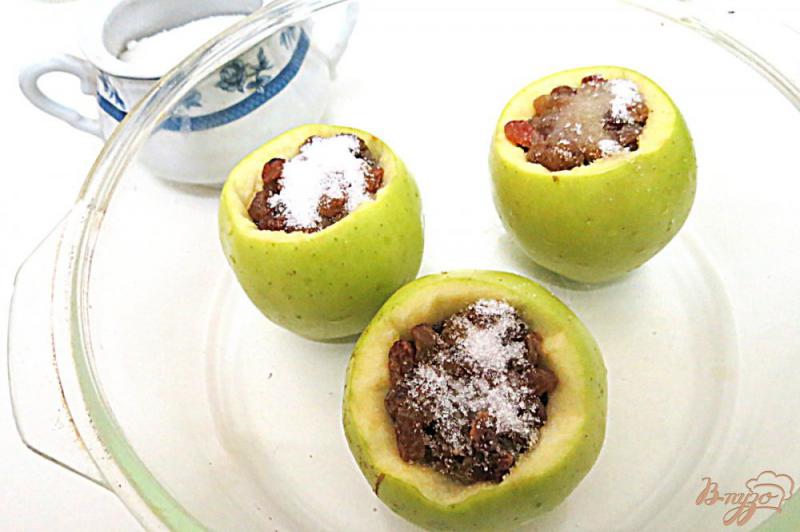Фото приготовление рецепта: Яблоки запеченные в микроволновке шаг №7