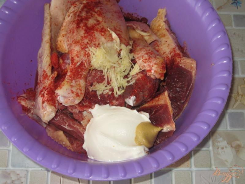 Фото приготовление рецепта: Утка запеченная с картофелем в горшочке шаг №2