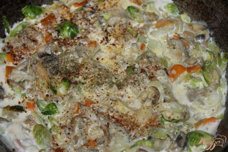 Фото приготовление рецепта: Свино - говяжьи фрикадельки с овощами в соусе шаг №4