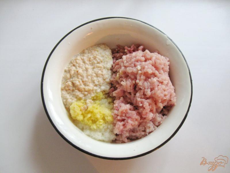 Фото приготовление рецепта: Мясные зразы с красной консервированной фасолью шаг №1