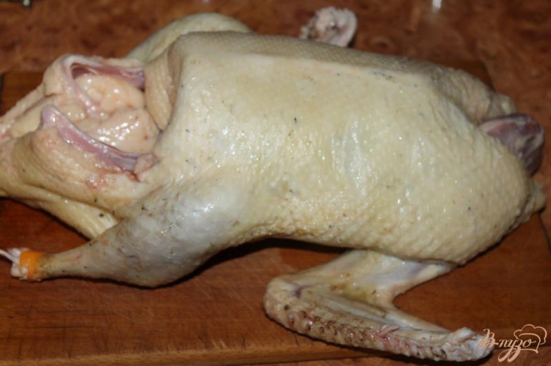 Фото приготовление рецепта: Запеченная утка с картофелем и луком в рукаве шаг №1