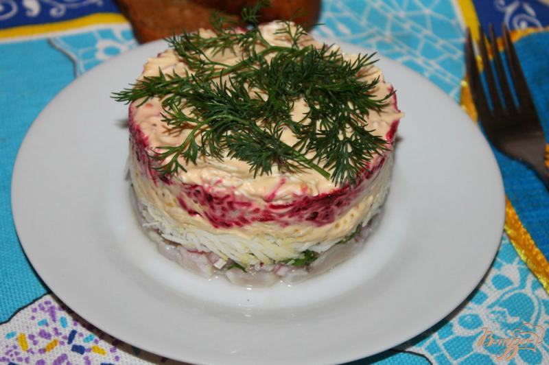 Фото приготовление рецепта: Салат « Толстолобик под шубой» шаг №8