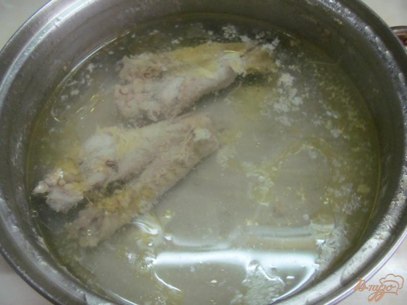 Фото приготовление рецепта: Суп с рисом и тыквой на утином бульоне шаг №1