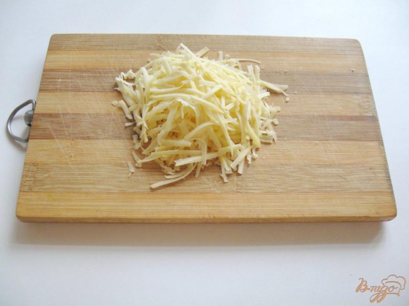 Фото приготовление рецепта: Яичница запечённая в картофеле шаг №4